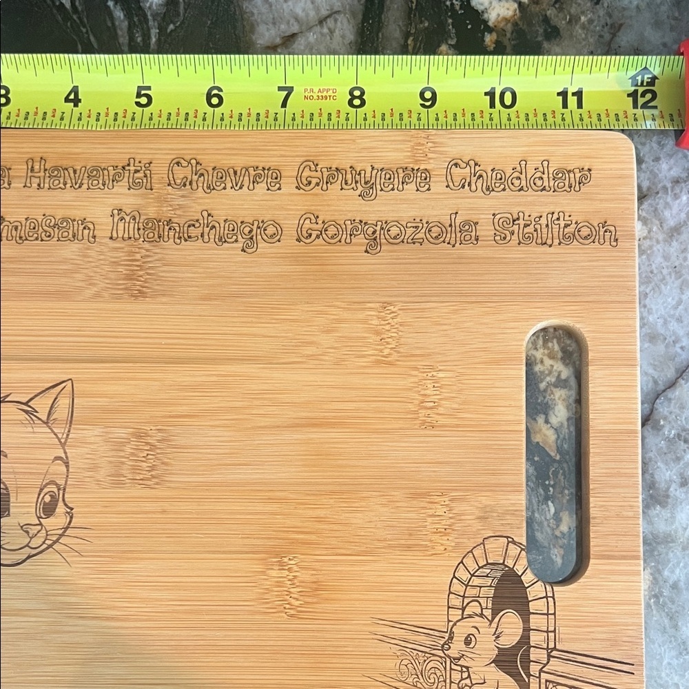 Artisan Bamboo Cheese Cutting Board with Cat and Mouse Design - Picture 9 of 9